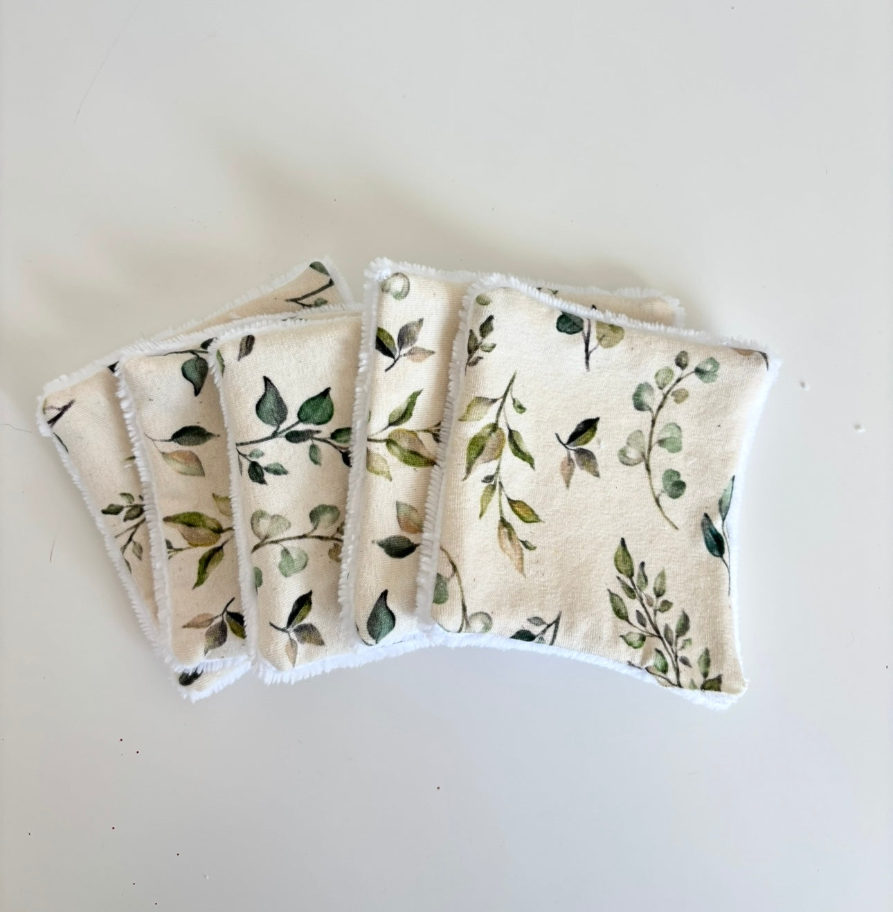 Ensemble : sa panière et ses 5 cotons