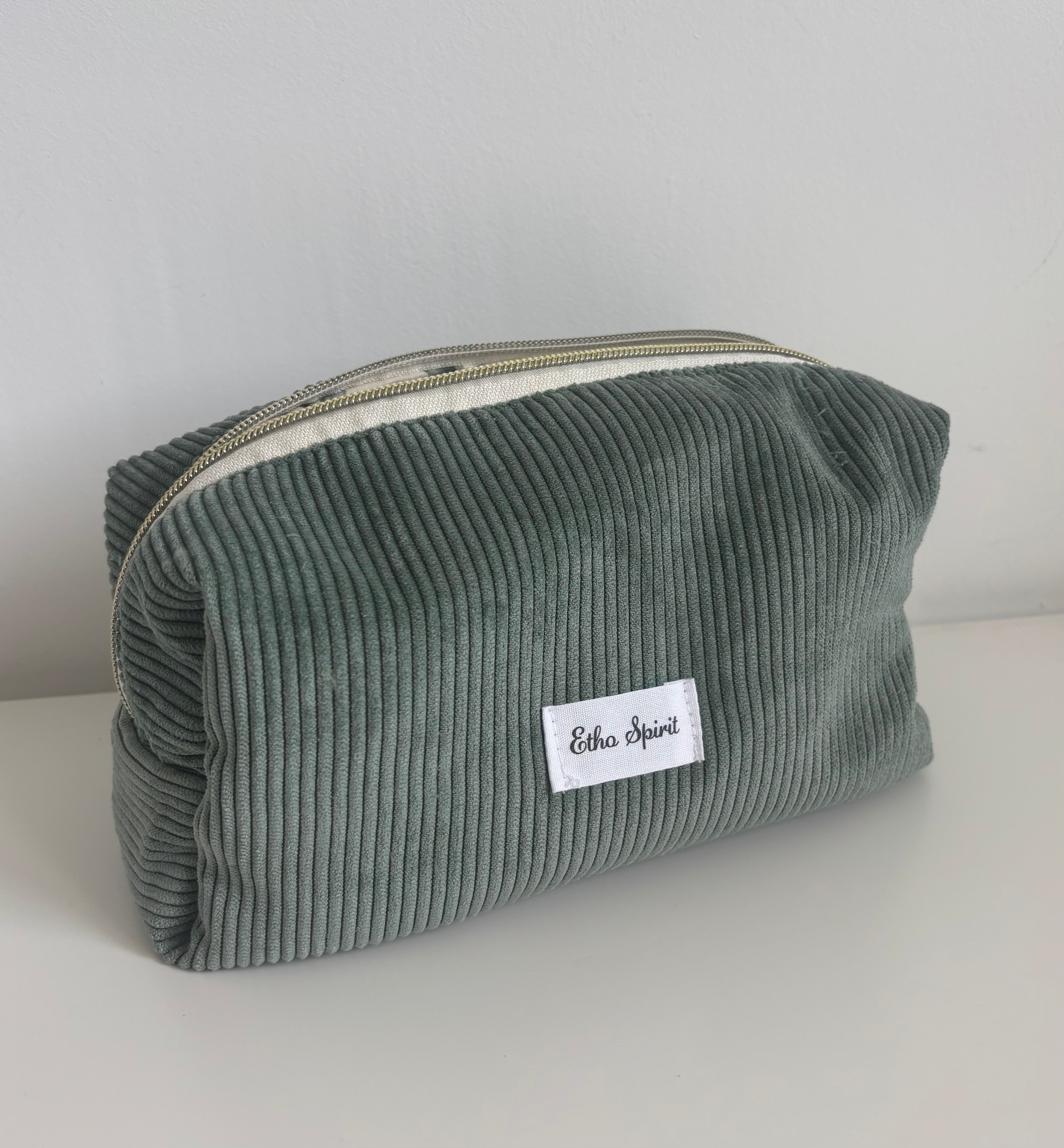 trousse | velours cotelé vert